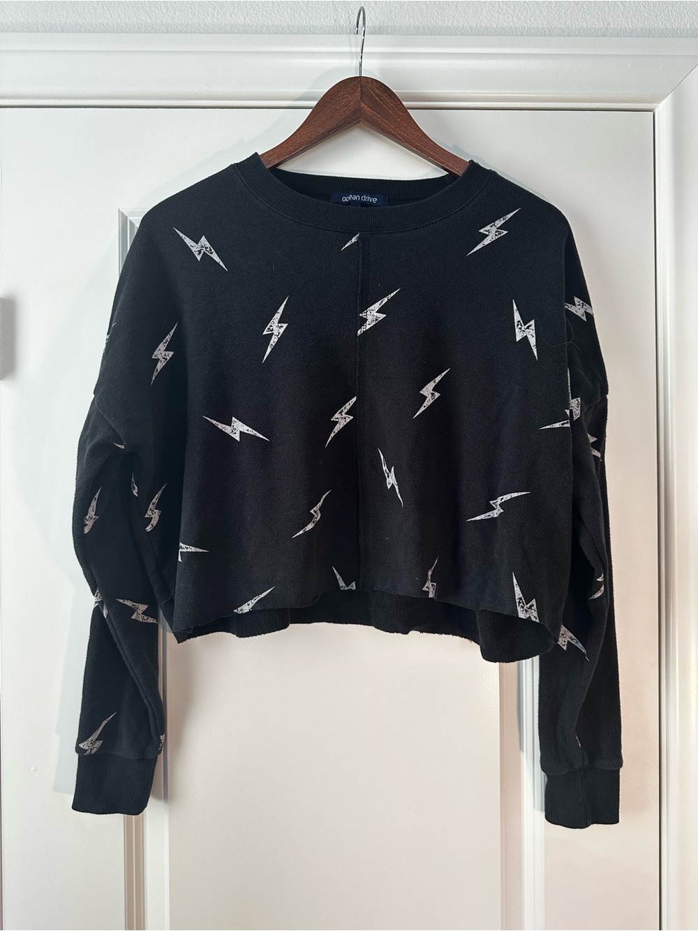 Ocean Drive Black Silver Lightning Bolt Crop Sweatshirt Grunge Fall Small